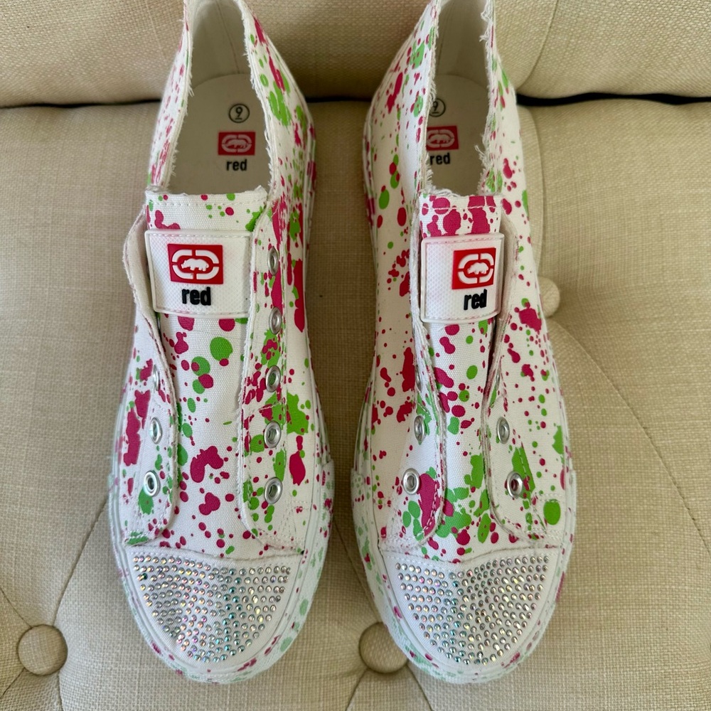 NWOT Red by Marc Ecko Splatter Sneakers